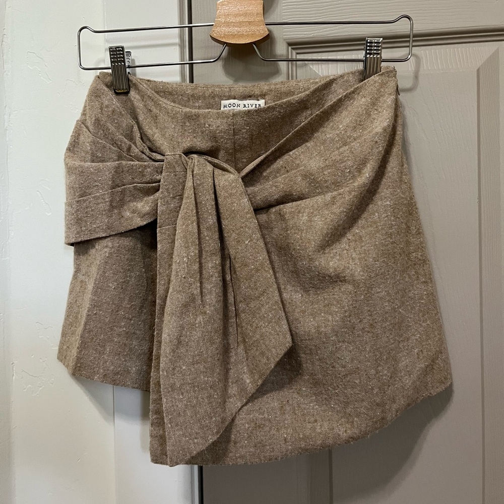 Moon River Wool/Linen look Skort